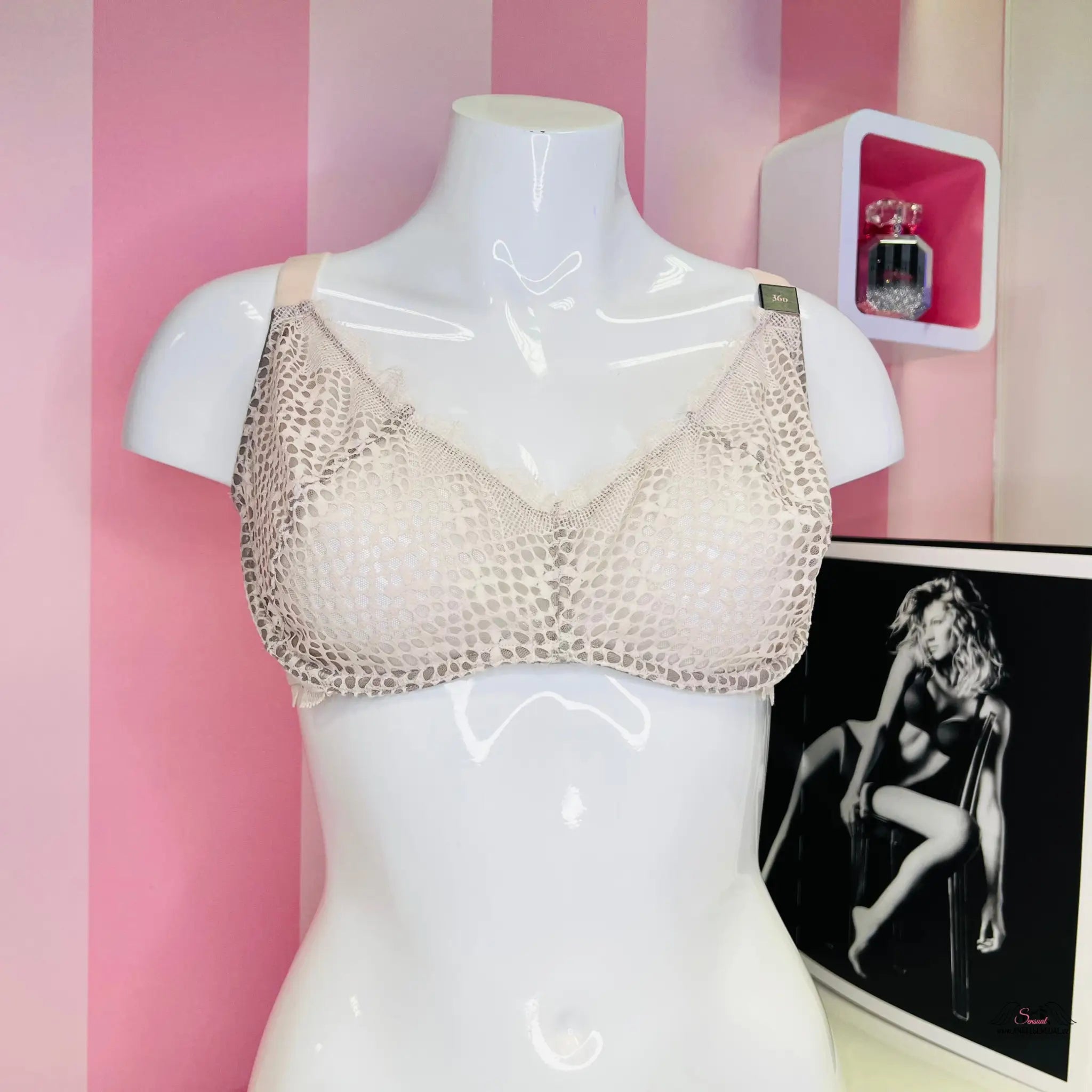 Svůdná Krajková Podprsenka Victoria’s Secret – Bez Košíčků - 36D / Tělová / Nové