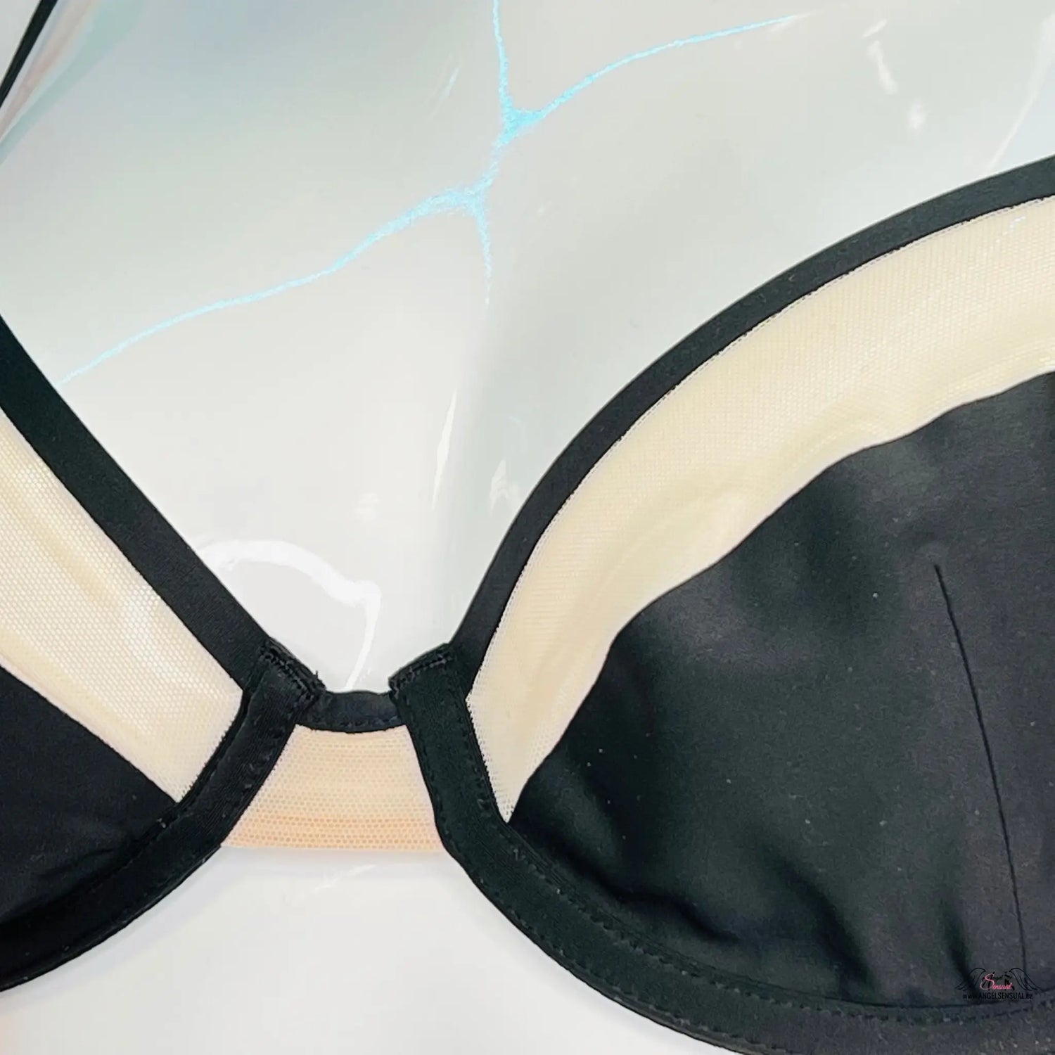 Velmi Svůdná Podprsenka Unlined Demi Black Satin - Černá / 34B / Nové se štítky - Podprsenky