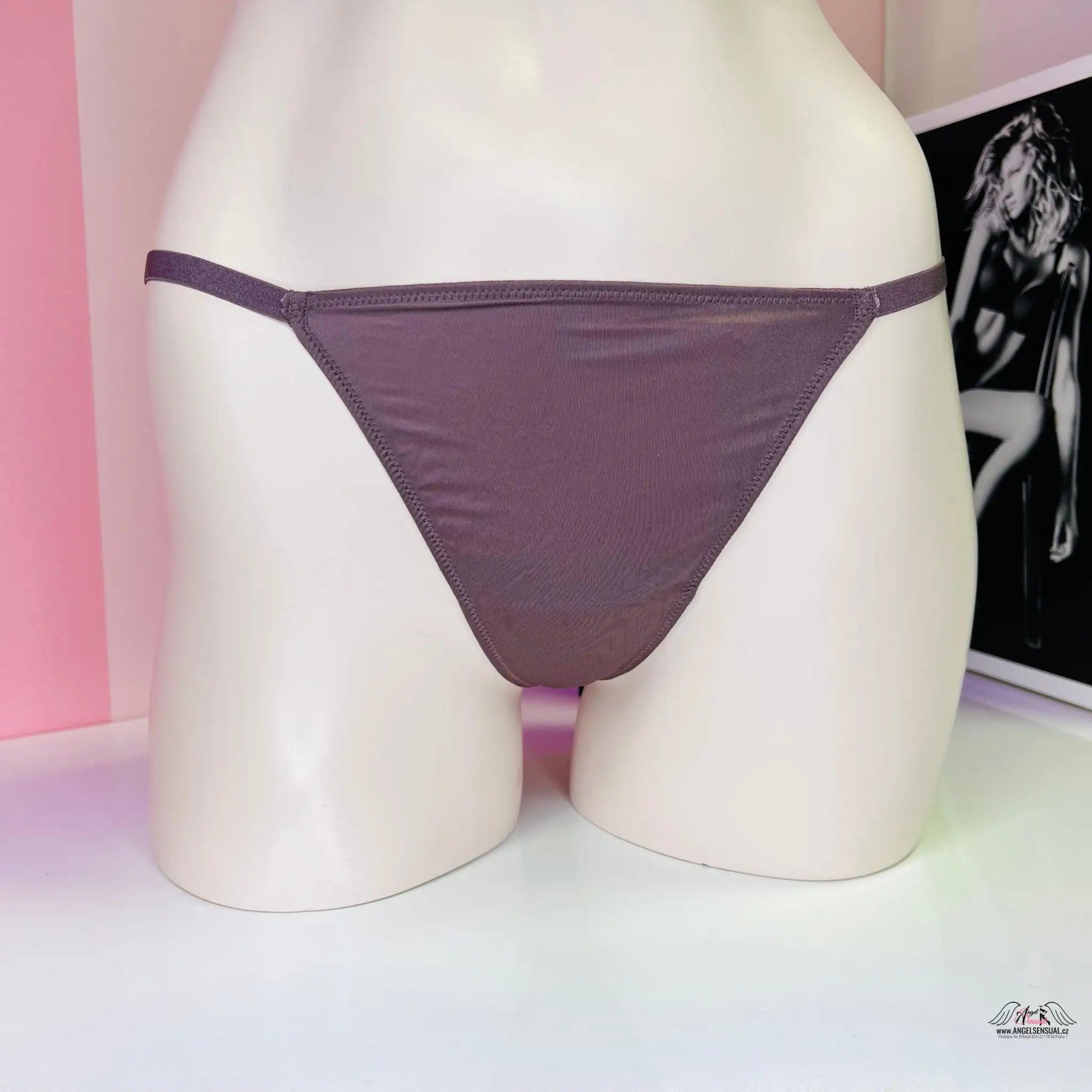 Velmi sexy tanga V-String od Victoria’s Secret! - Vínová / L / Nové se štítky - Tanga Secret