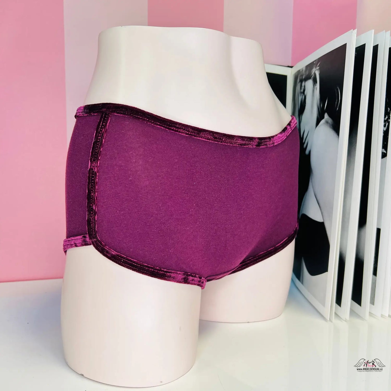 Velvet Trim Shortie Boyshort - S / Vínová / Nové se štítky - Kalhotky PINK